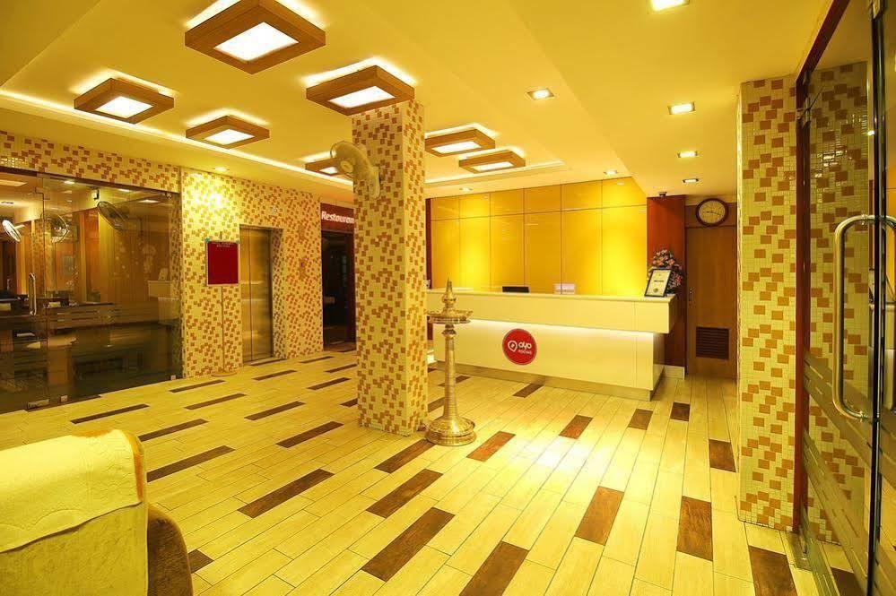 Hotel Oyo Mg Road Durbar Hall Ground 3*