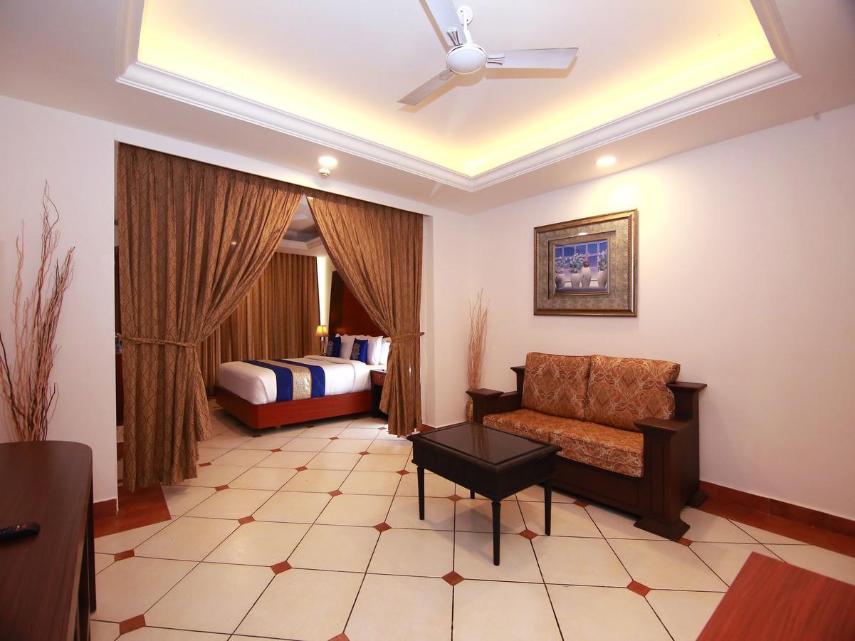 Emarald Cochin Hotel 3*