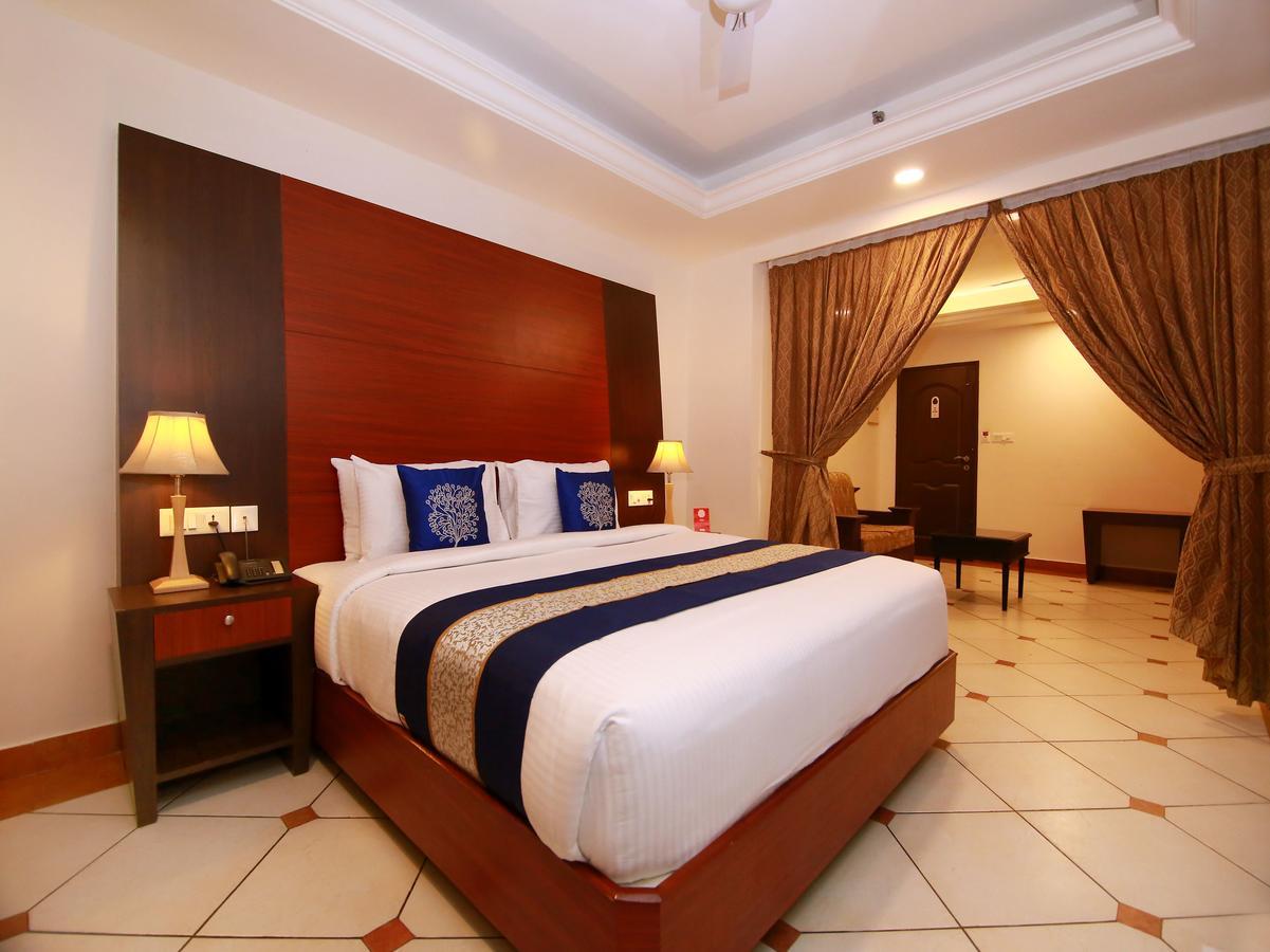 Hotel Emarald Cochin Kochi