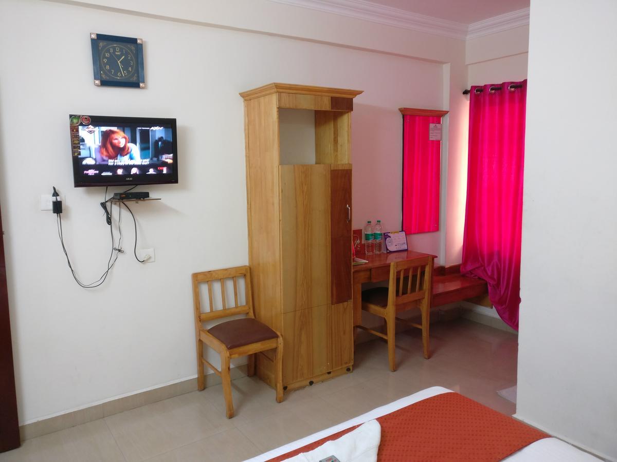 A V Residency 3*