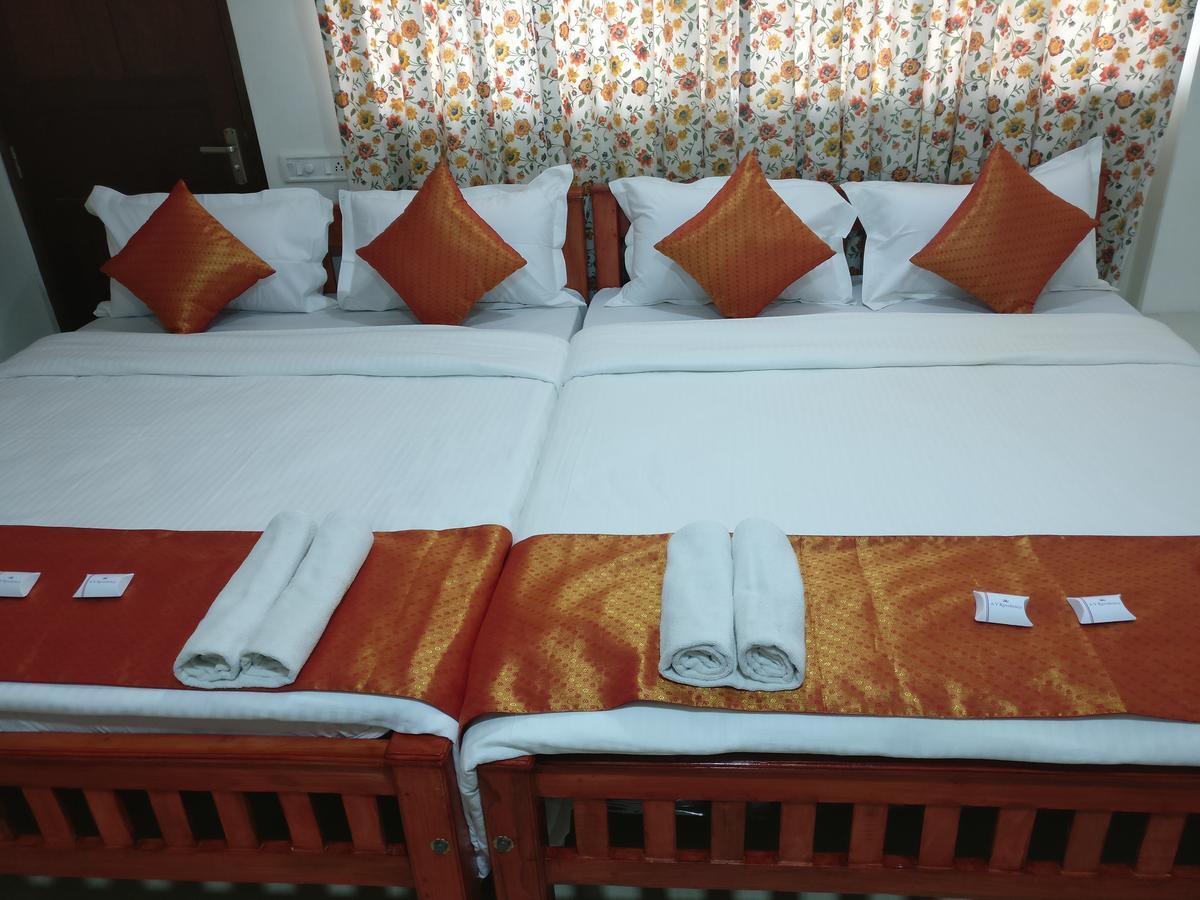 Hotel A V Residency 3*