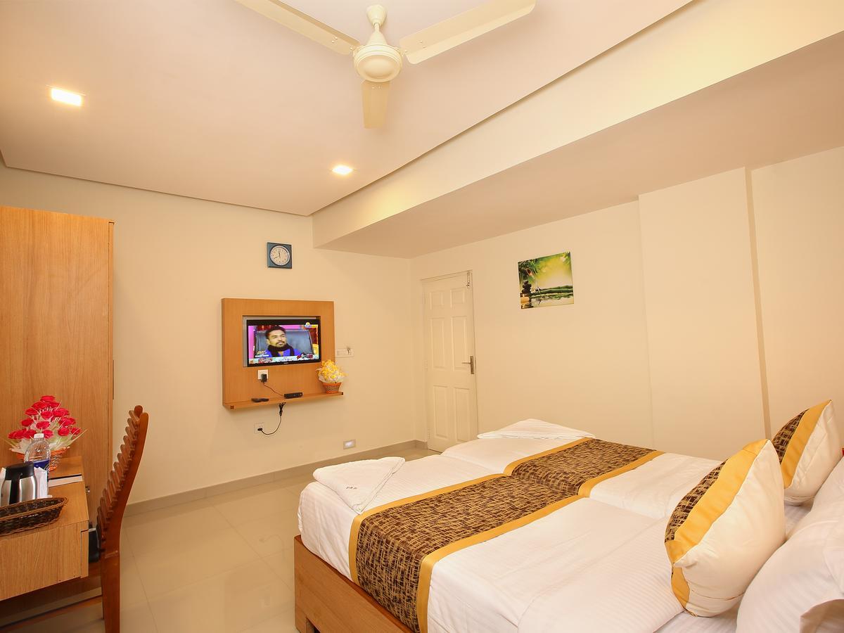 Hotel Prime Palace - Mg Road 3*