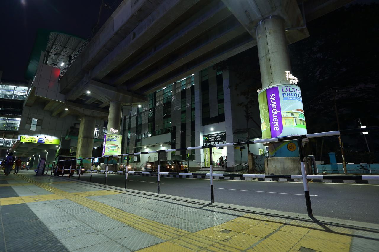Hotel Prime Palace - Mg Road 3*