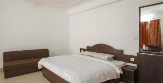 Queen Hotel 3*