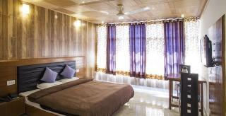 Queen Hotel 3*