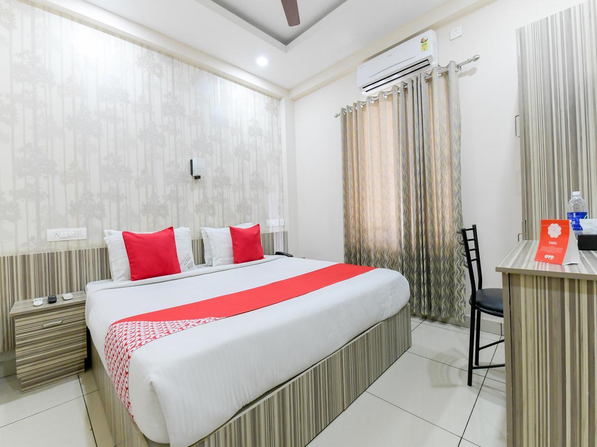 Hotel Oyo 7077 Reegate