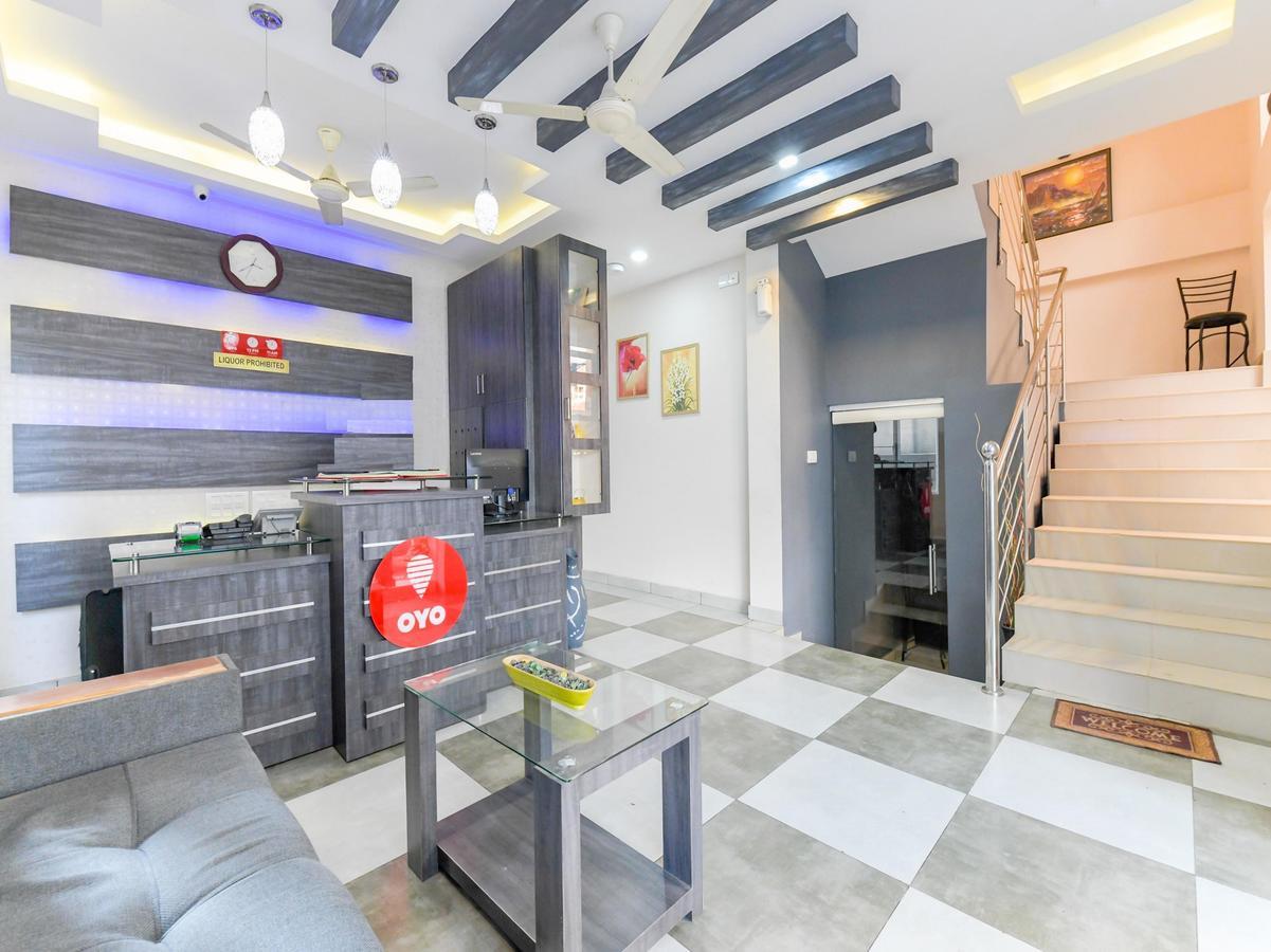 Hotel Oyo 7077 Reegate Kochi
