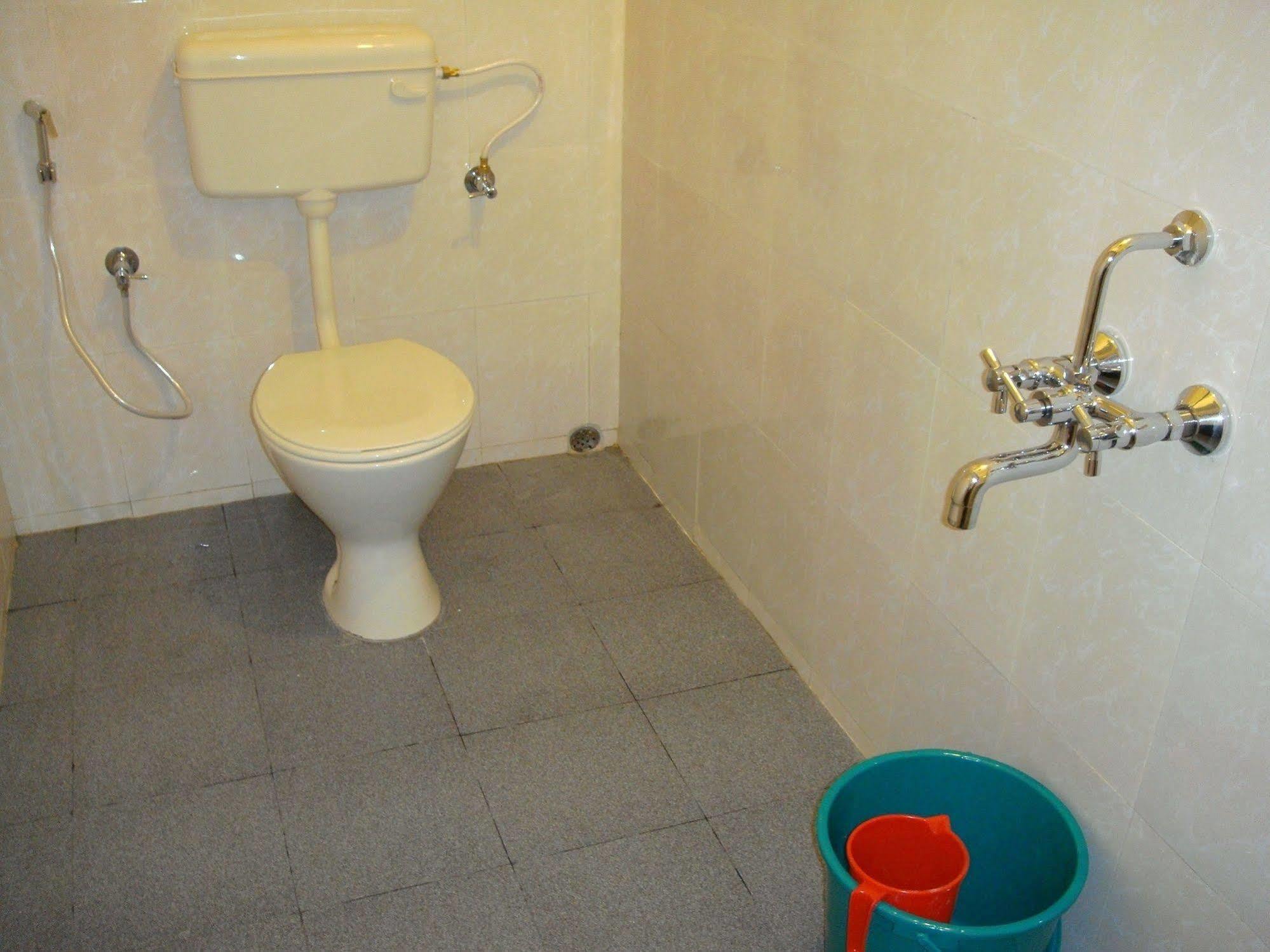 Palm Grove Service Bed & Breakfast