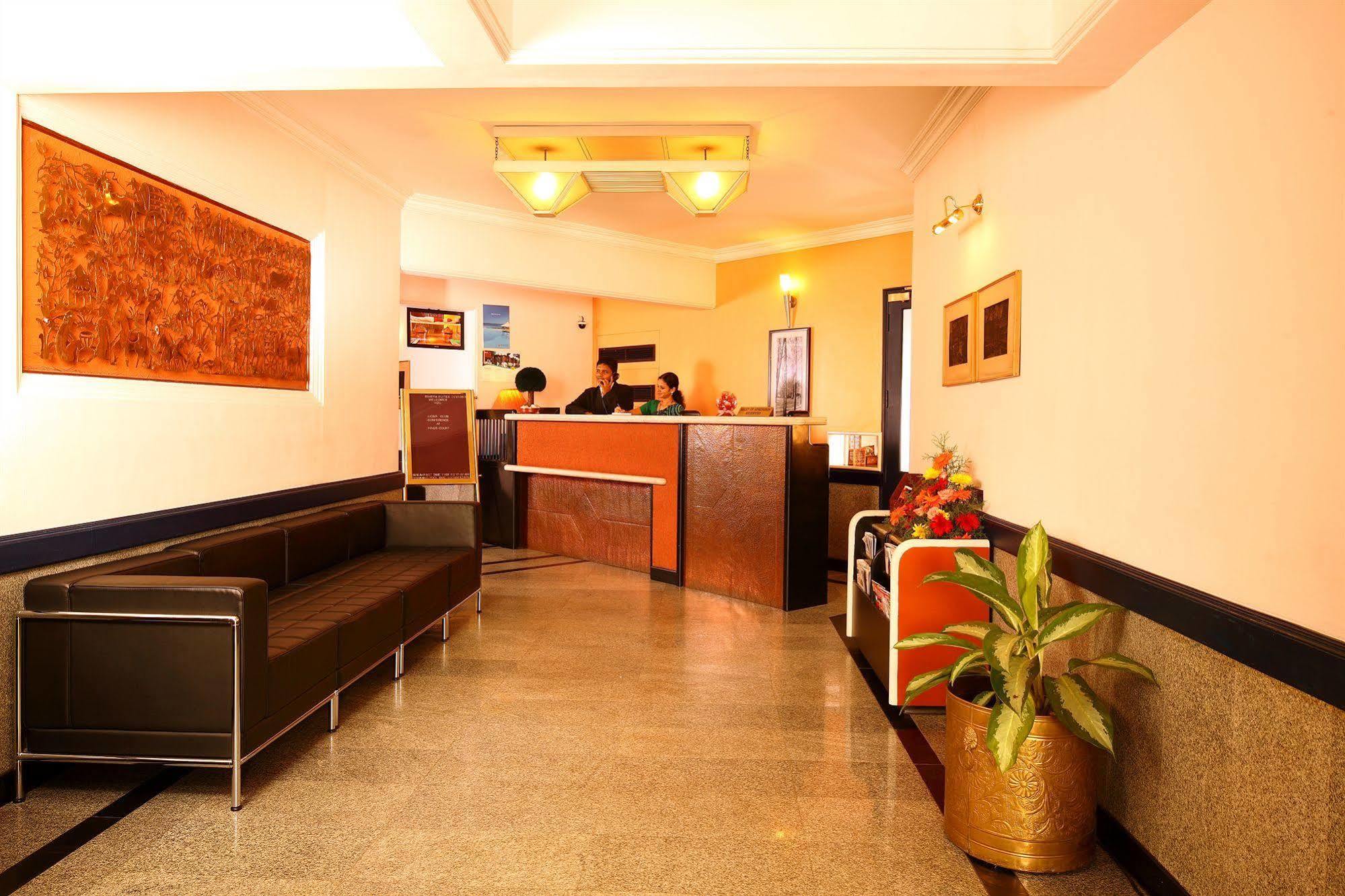 Hotel Riviera Suites Kochi