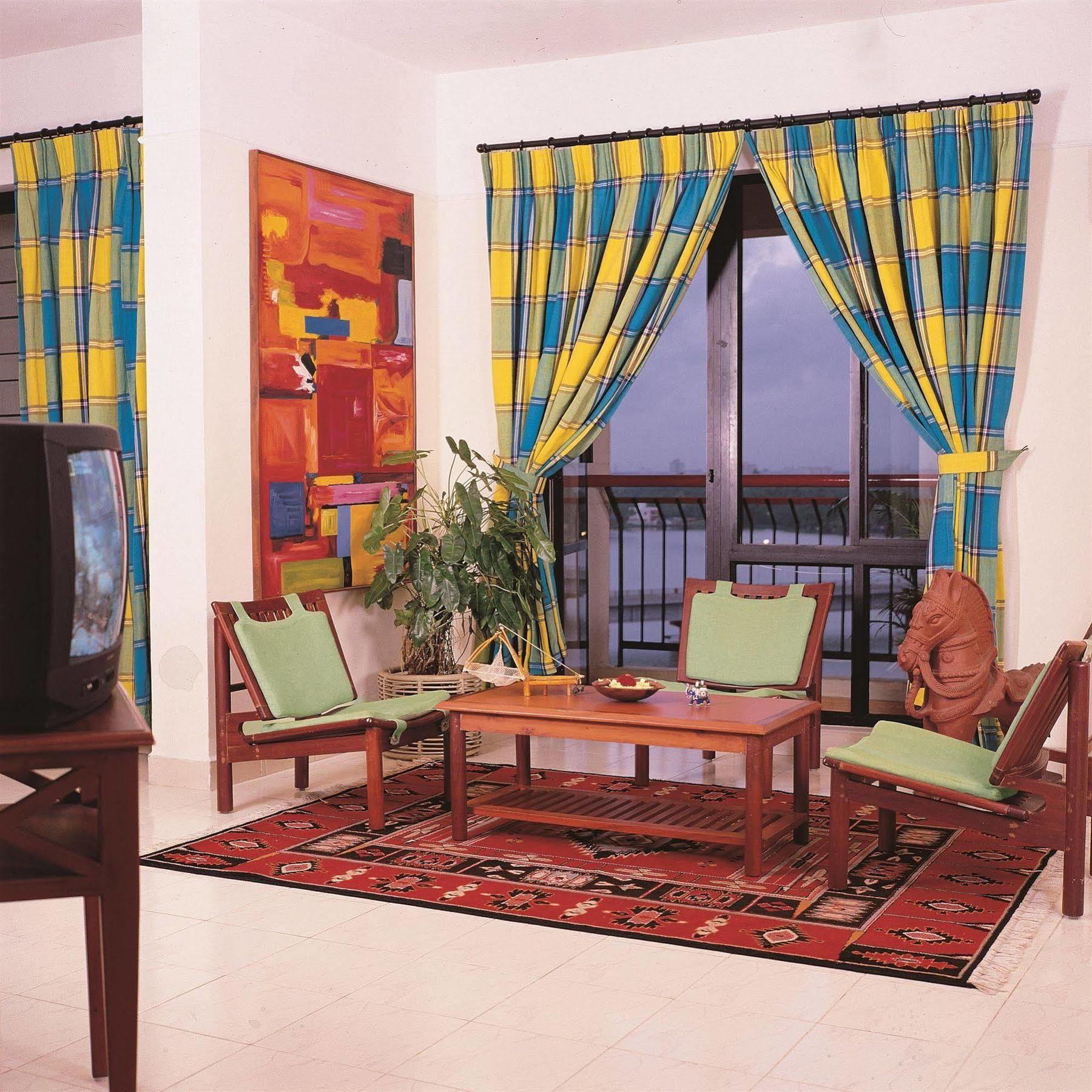 Hotel Riviera Suites