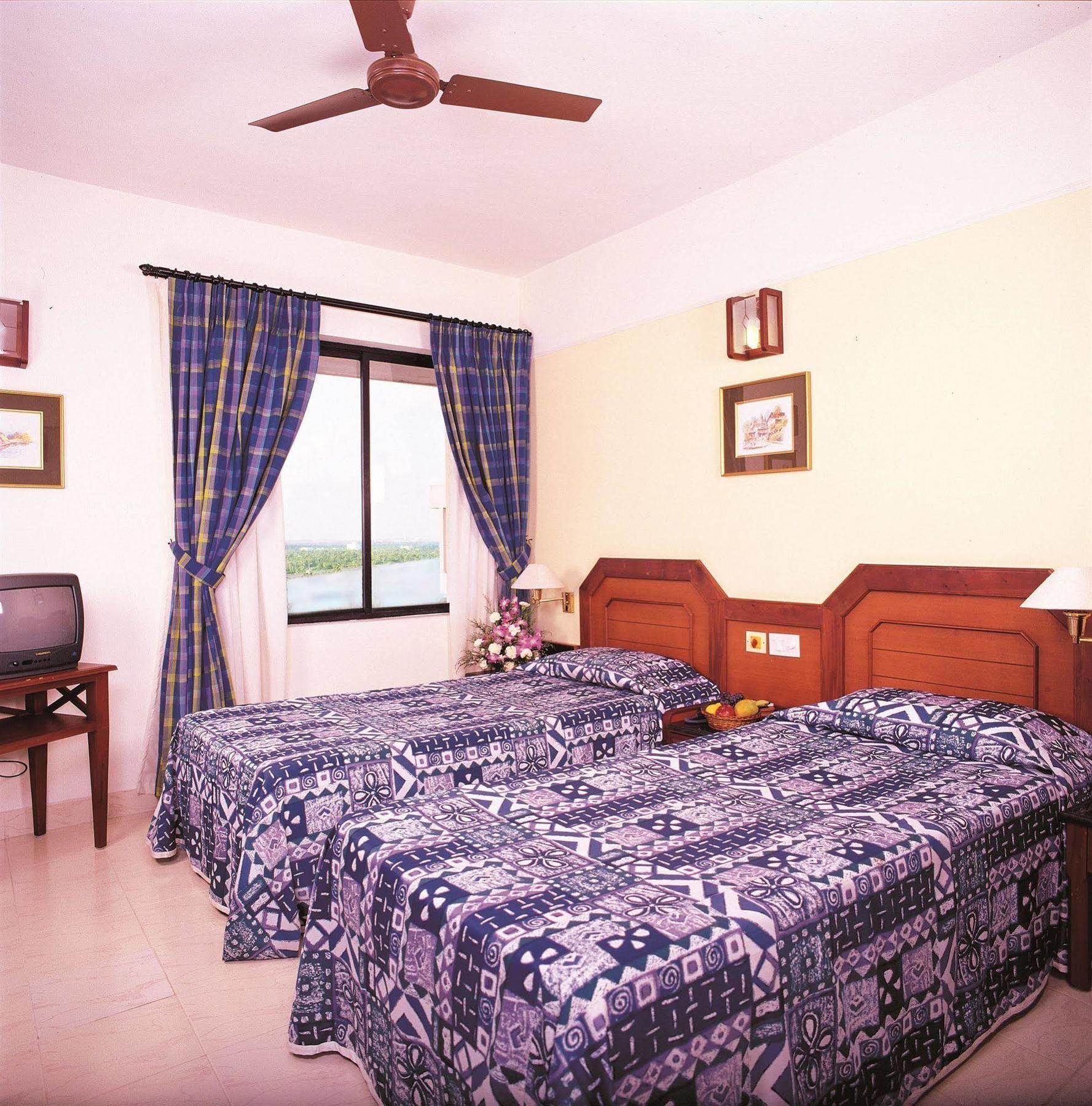 Riviera Suites Hotel
