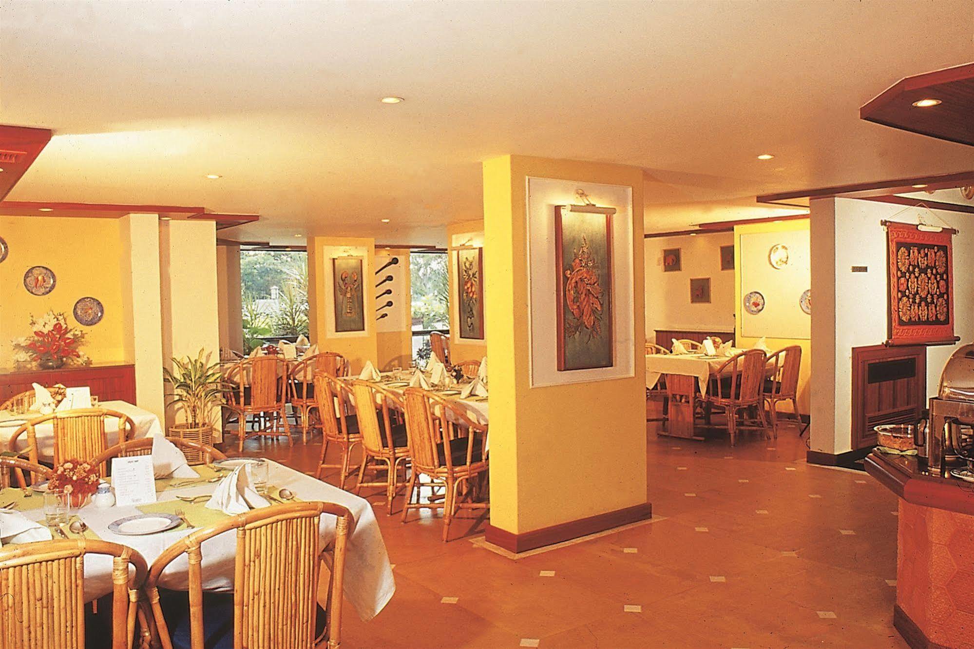 Riviera Suites 4* Kochi