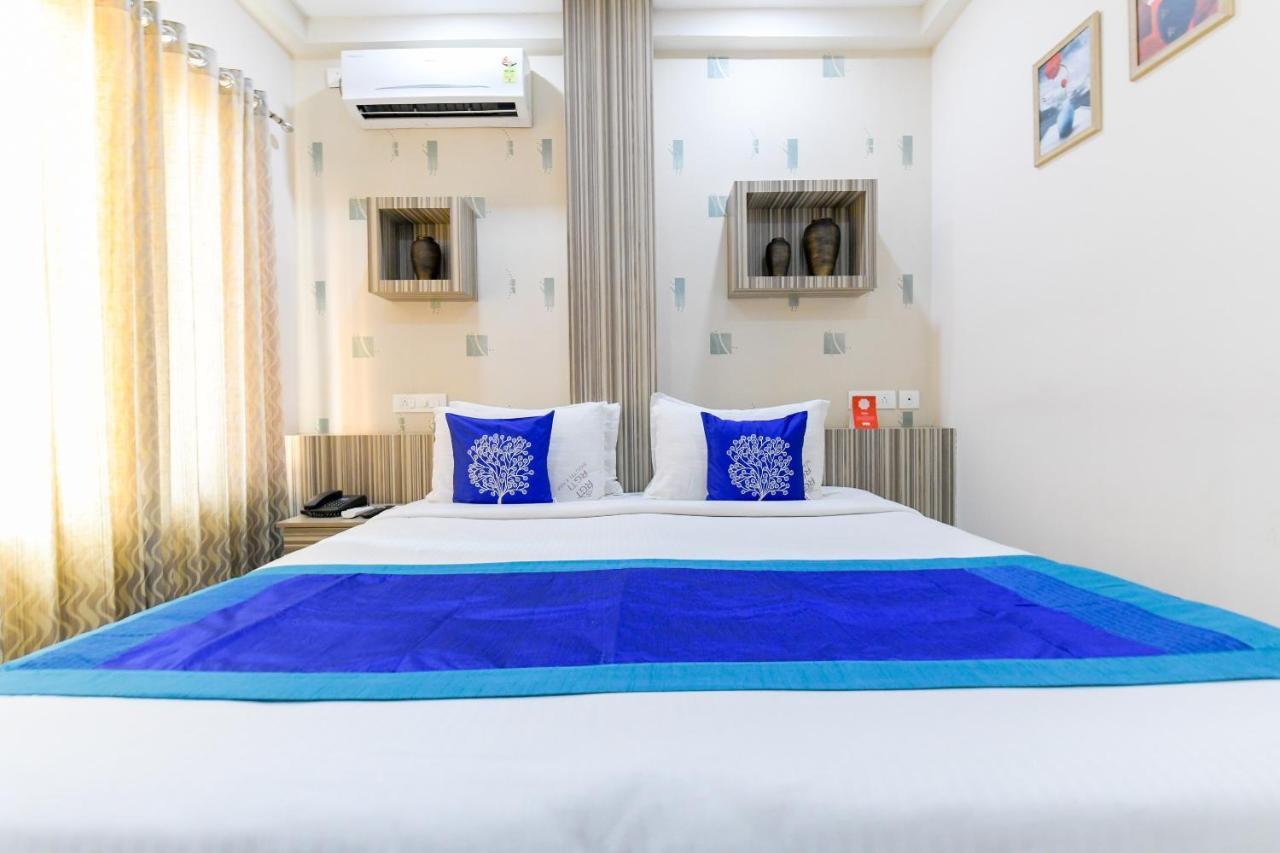 Hotel Oyo 7077 Reegate