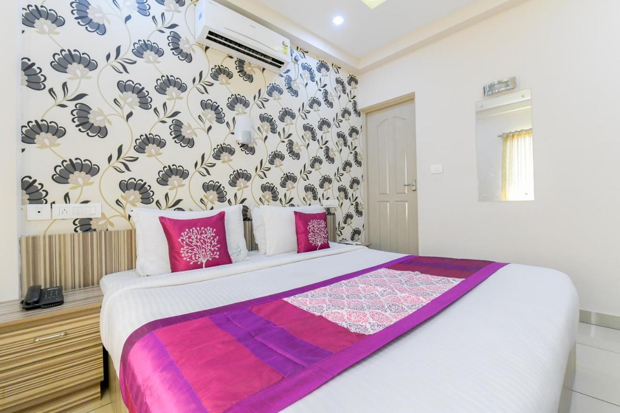 Oyo 7077 Reegate Hotel Kochi