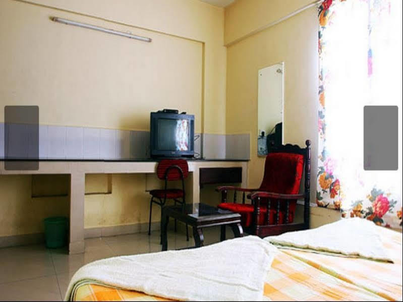 Equator Hotel