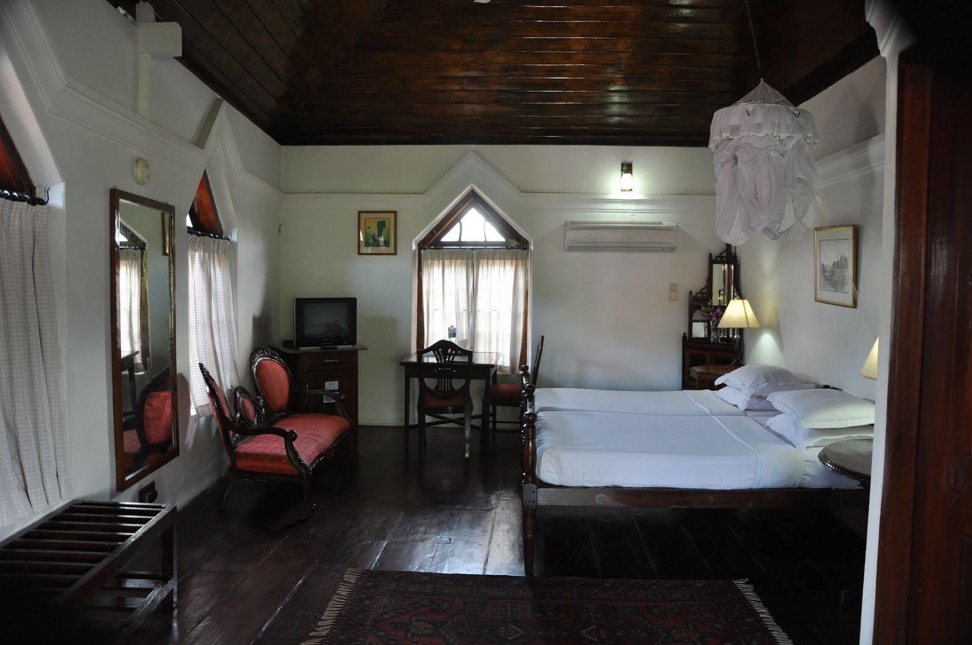 Hotel Old Courtyard