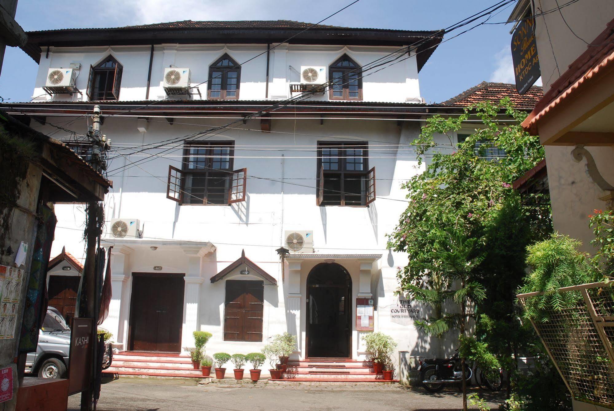 Old Courtyard 3*