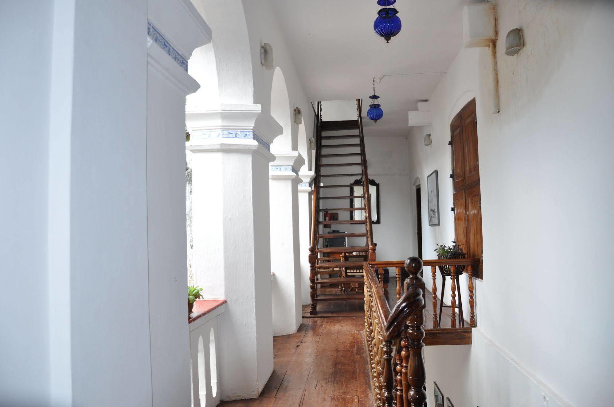 Hotel Old Courtyard 3*