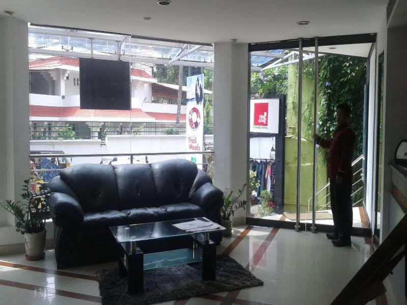 Treebo Trend Time Square Marine Drive 3*