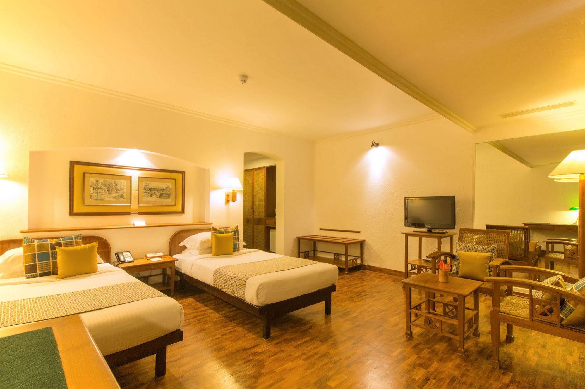 Casino - Cgh Earth, Cochin Hotel