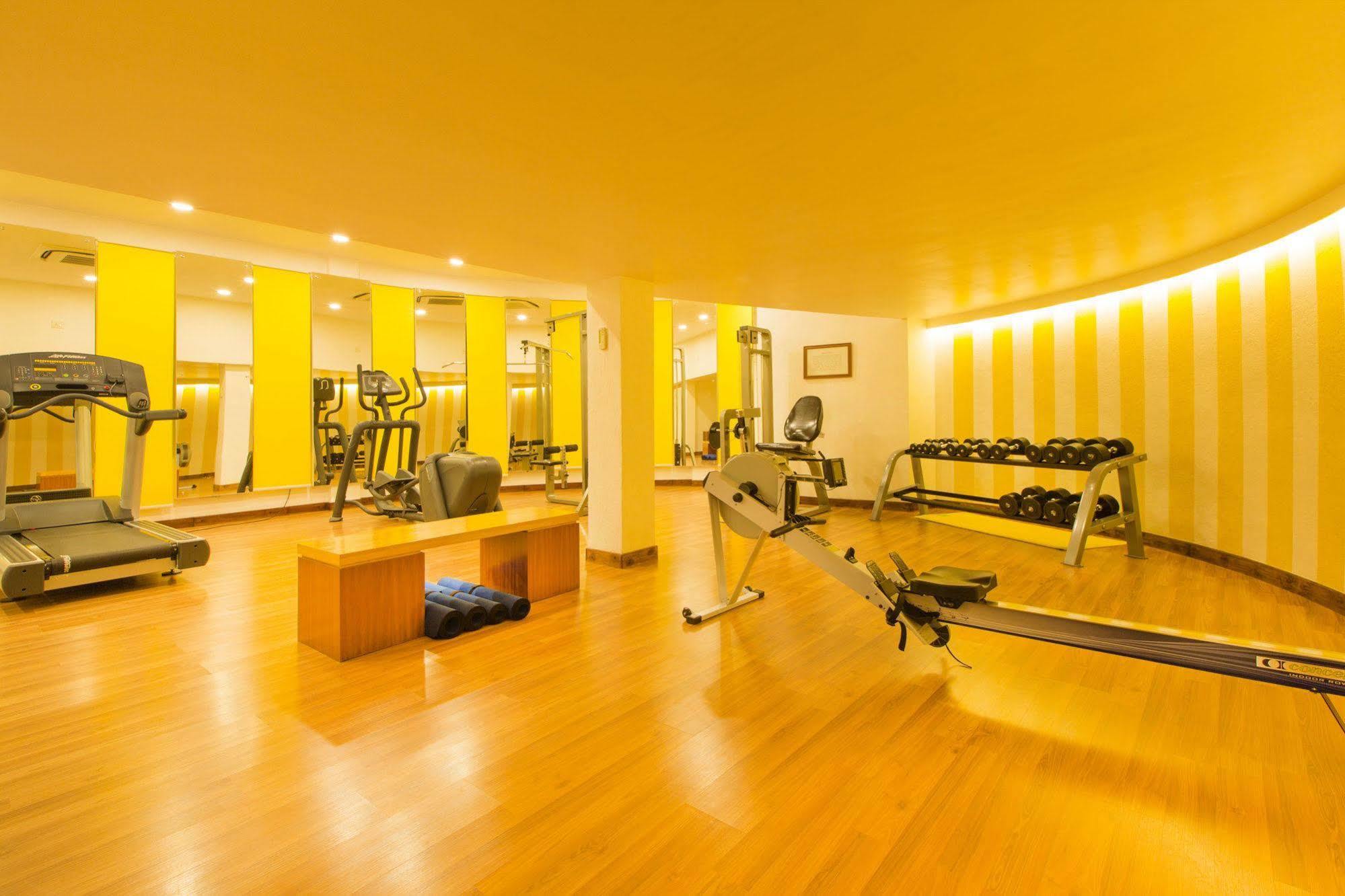 Casino - Cgh Earth, Cochin Hotel