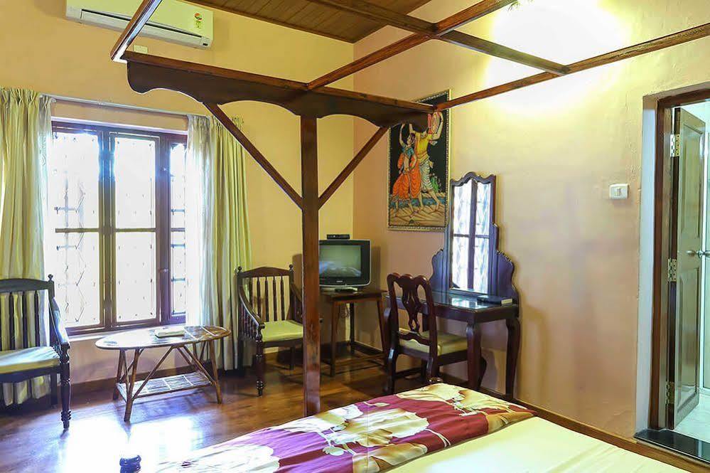 Homestay Chiramel Residency