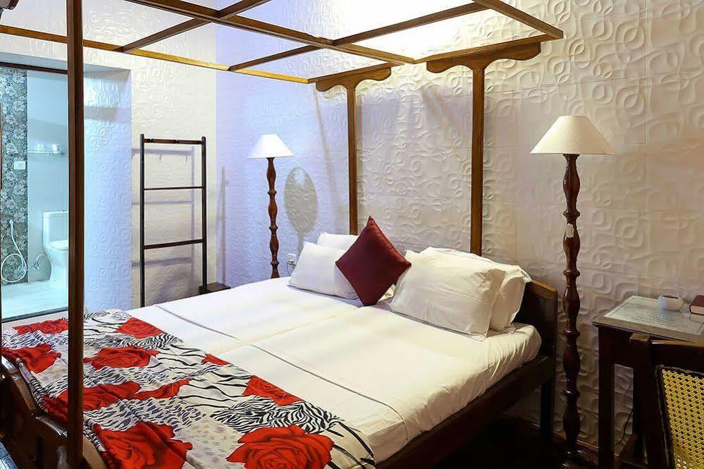 Homestay Chiramel Residency *
