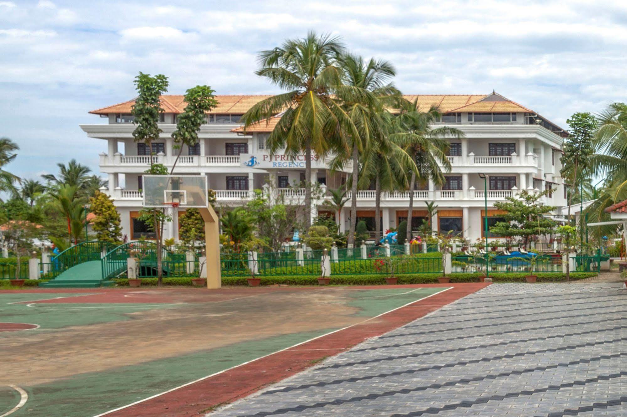 Rustic Leisures Llp Hotel Kochi