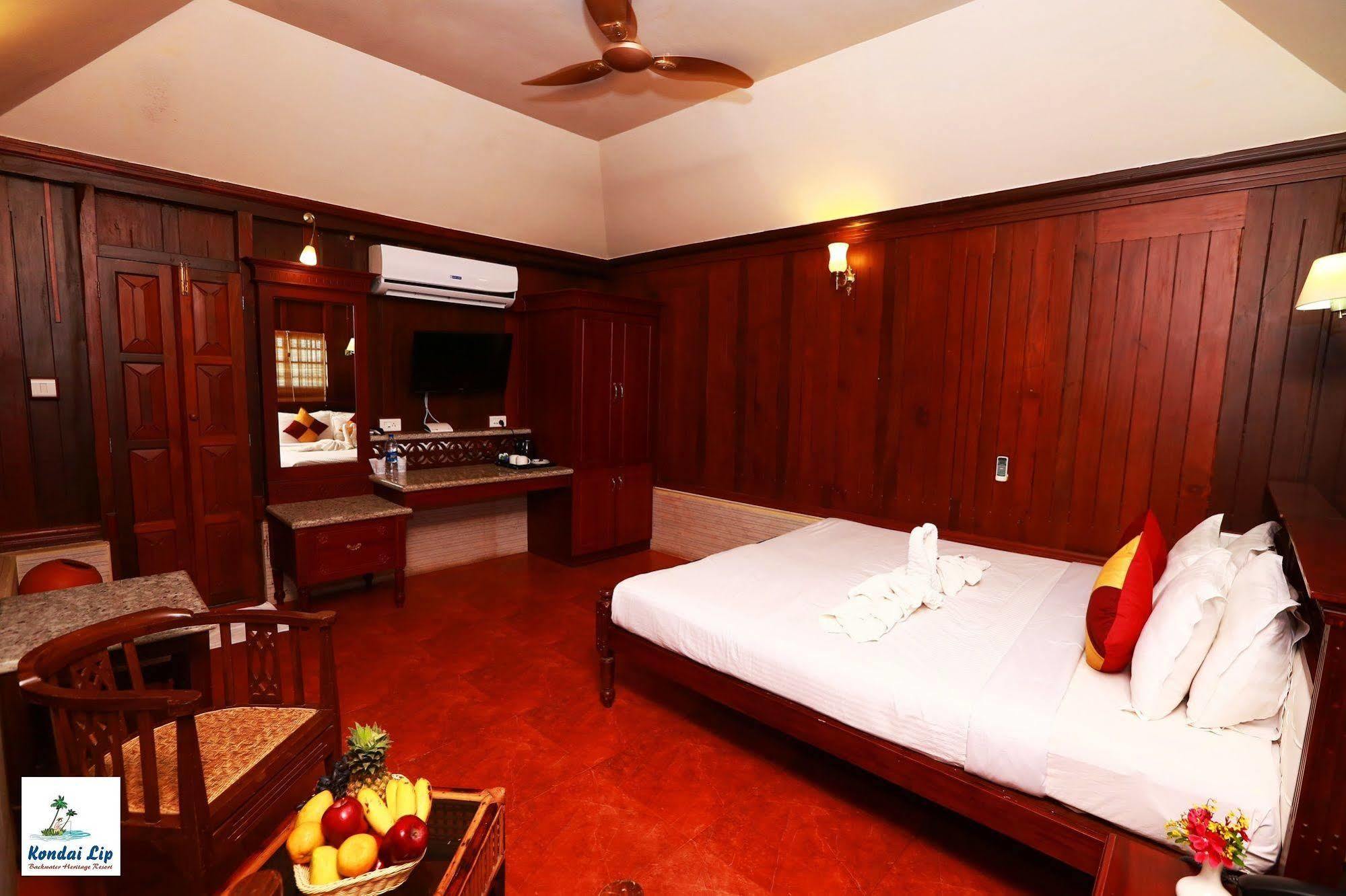 Kondai Lip Backwater Heritage Resort Kochi