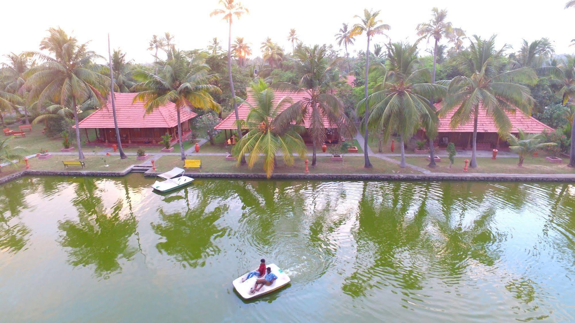 Kondai Lip Backwater Heritage Resort
