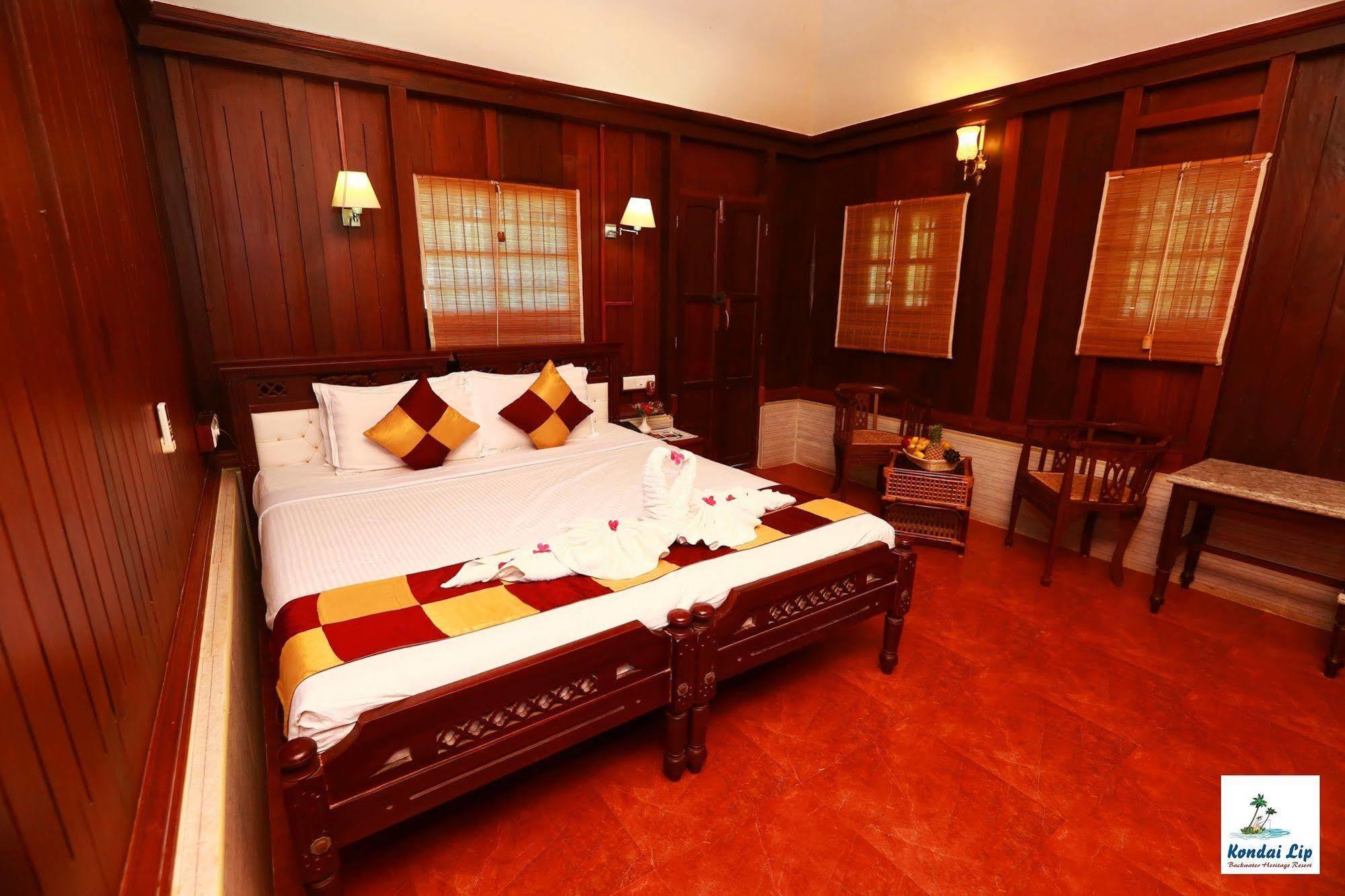 Kondai Lip Backwater Heritage 4* Kochi
