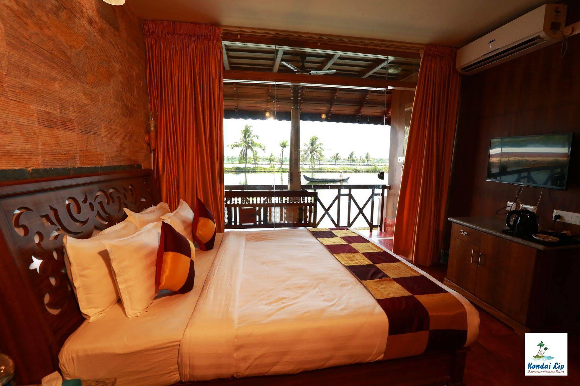Kondai Lip Backwater Heritage 4* Kochi
