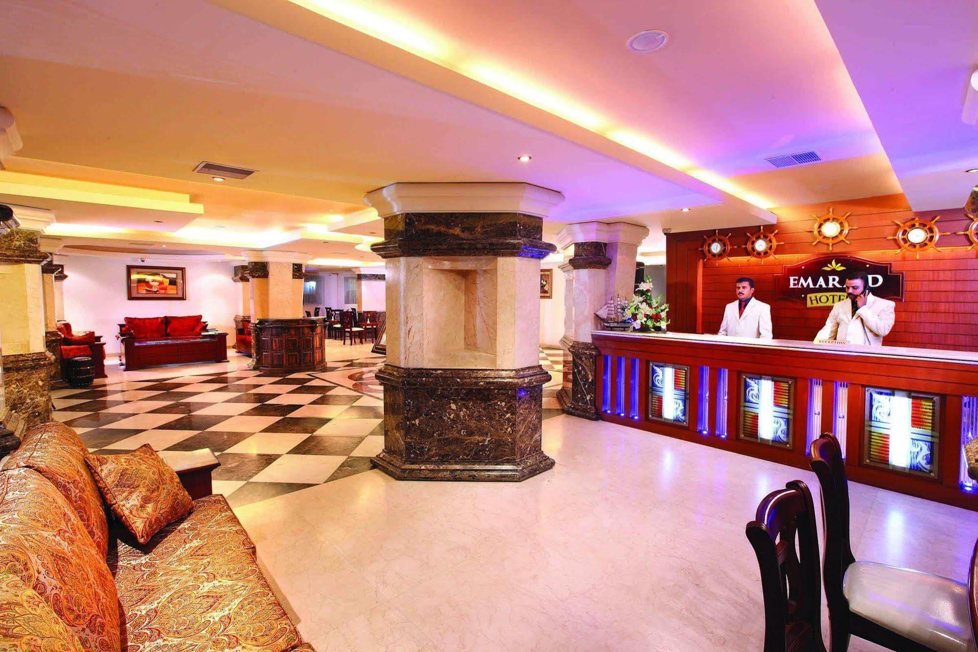Hotel Emarald Cochin Kochi