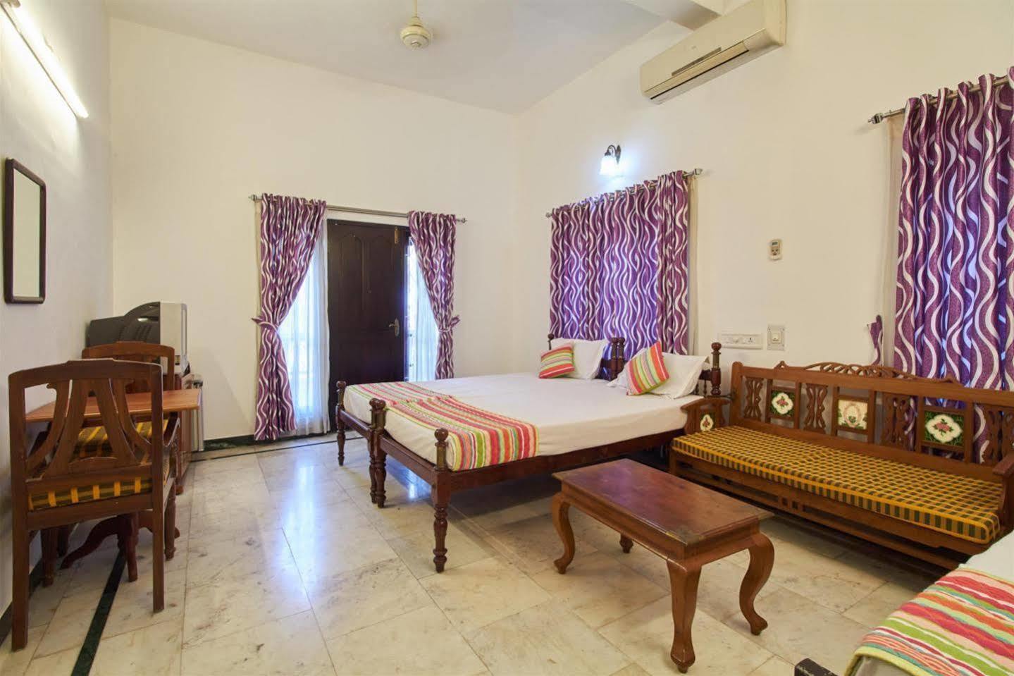 Bed & Breakfast White Rose 3*