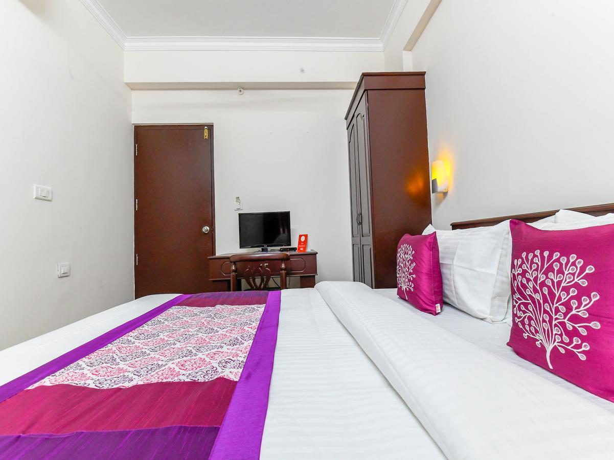 Oyo 11309 Land Residency Hotel 3*