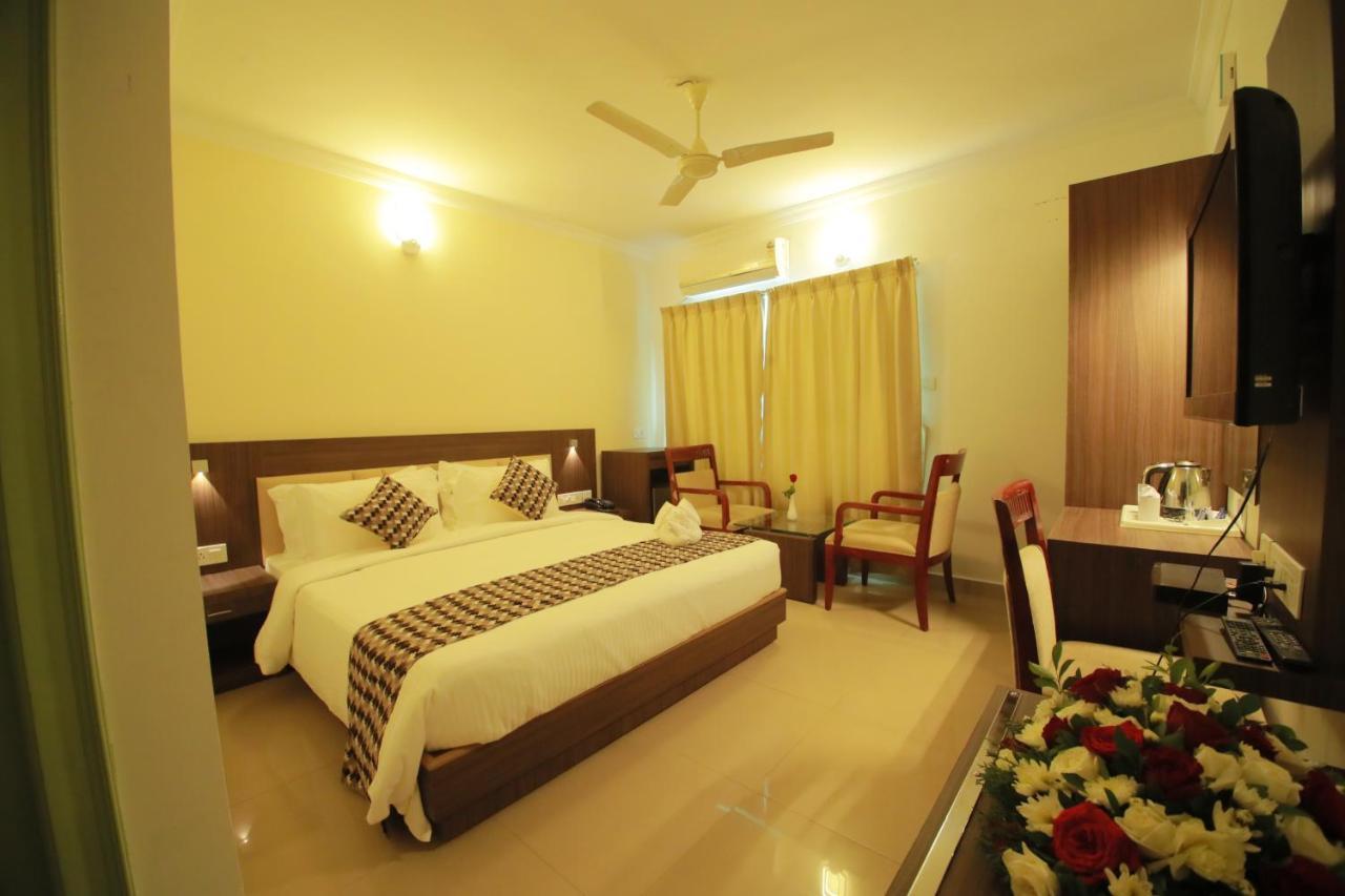 Amruthu Residency Hotel Kochi