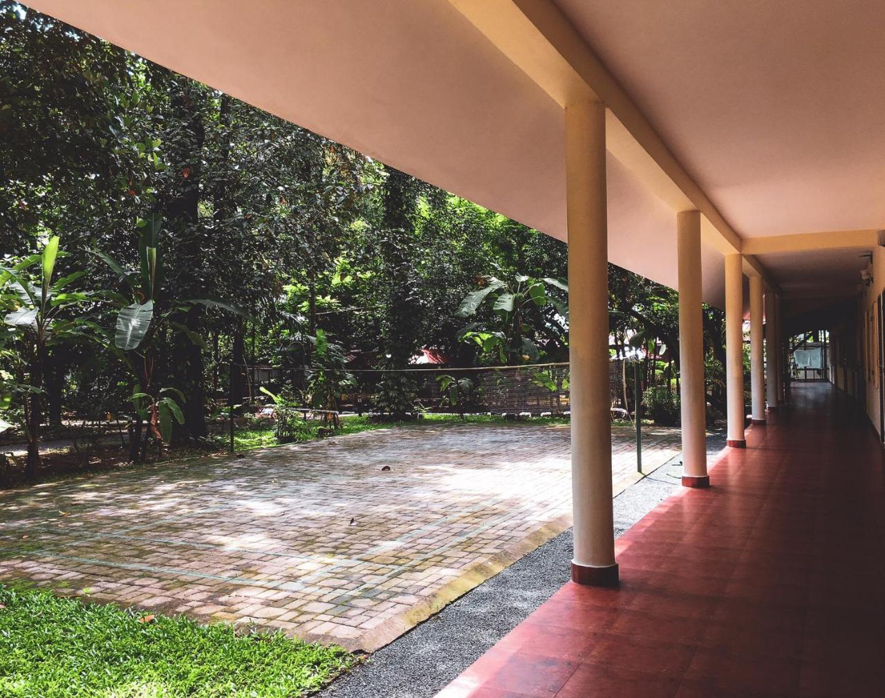 Palm Grove Service 2*