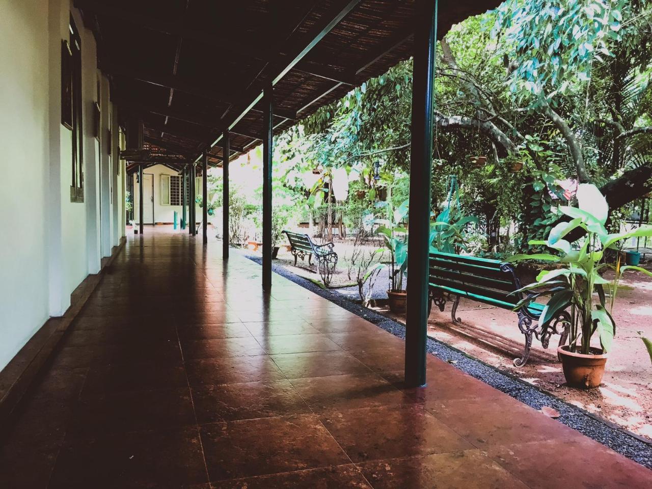 Palm Grove Service Bed & Breakfast Kochi