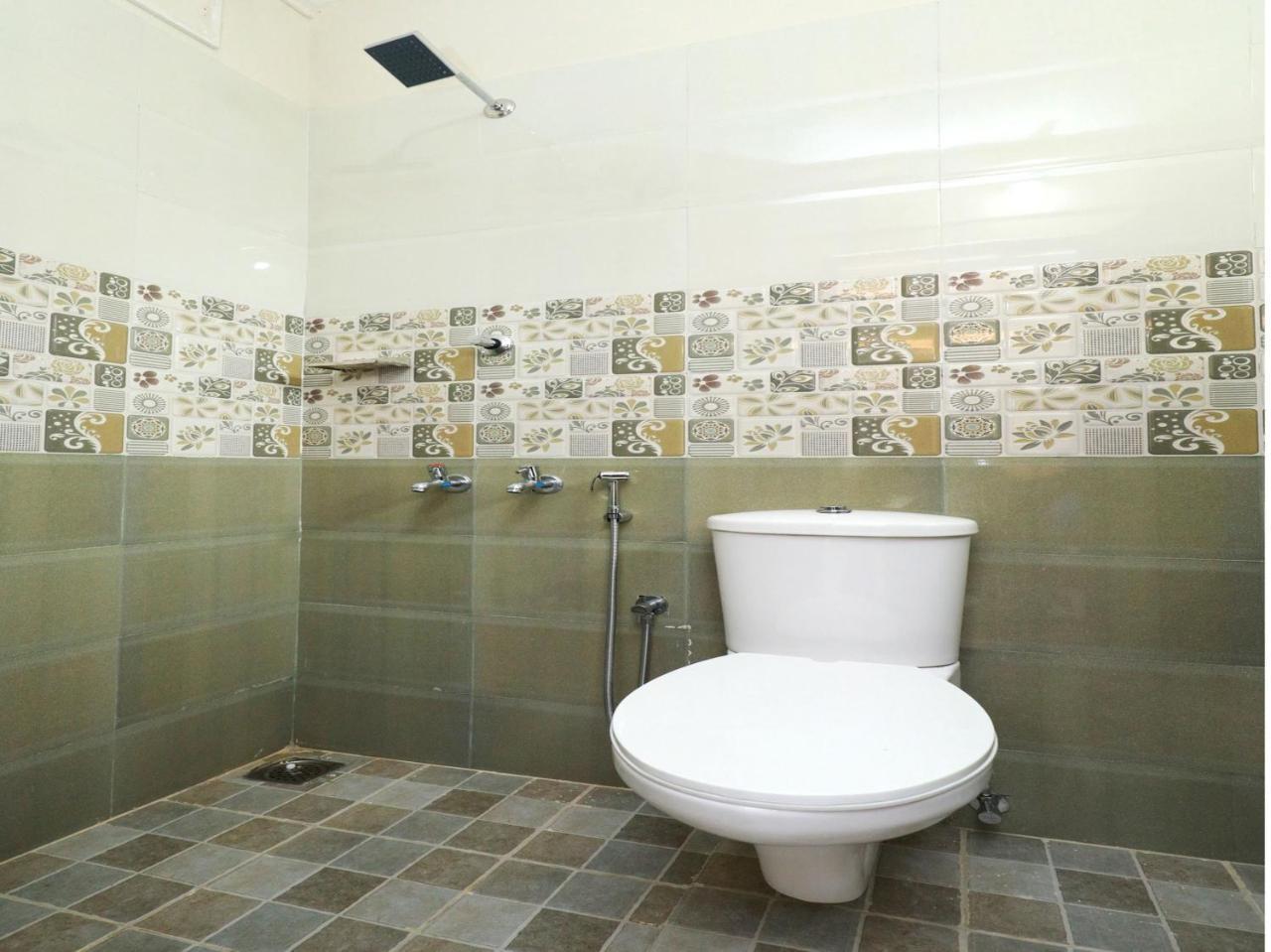 Oyo 6728 Almas Residency Kochi