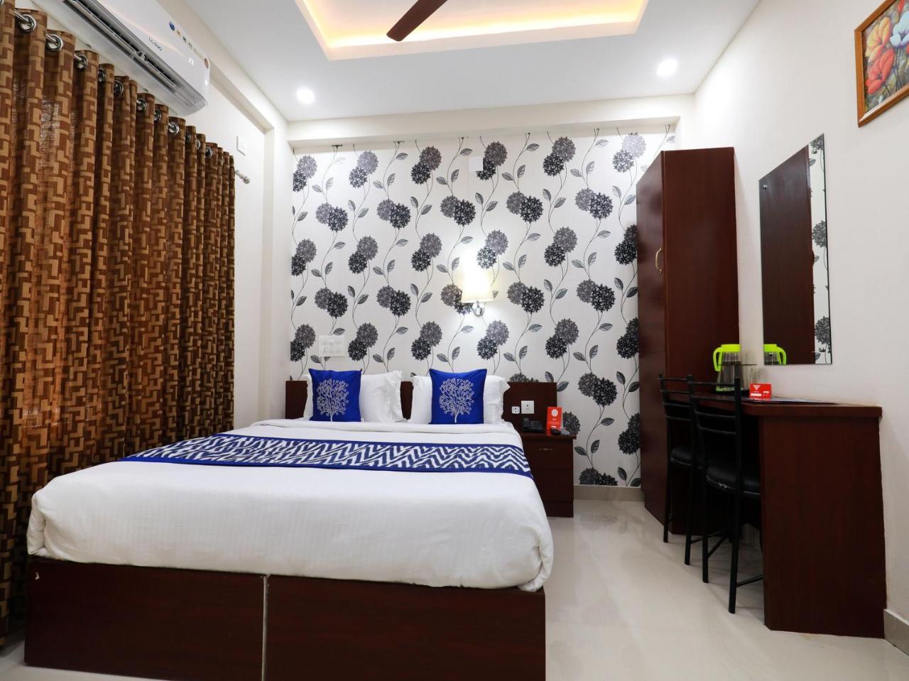 Oyo 6728 Almas Residency Hotel