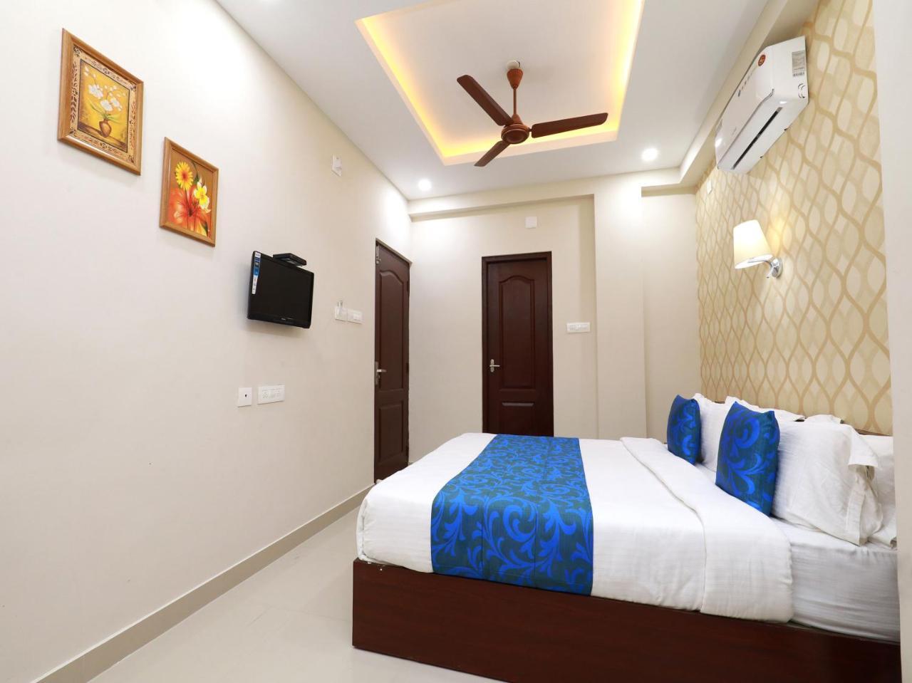 Oyo 6728 Almas Residency