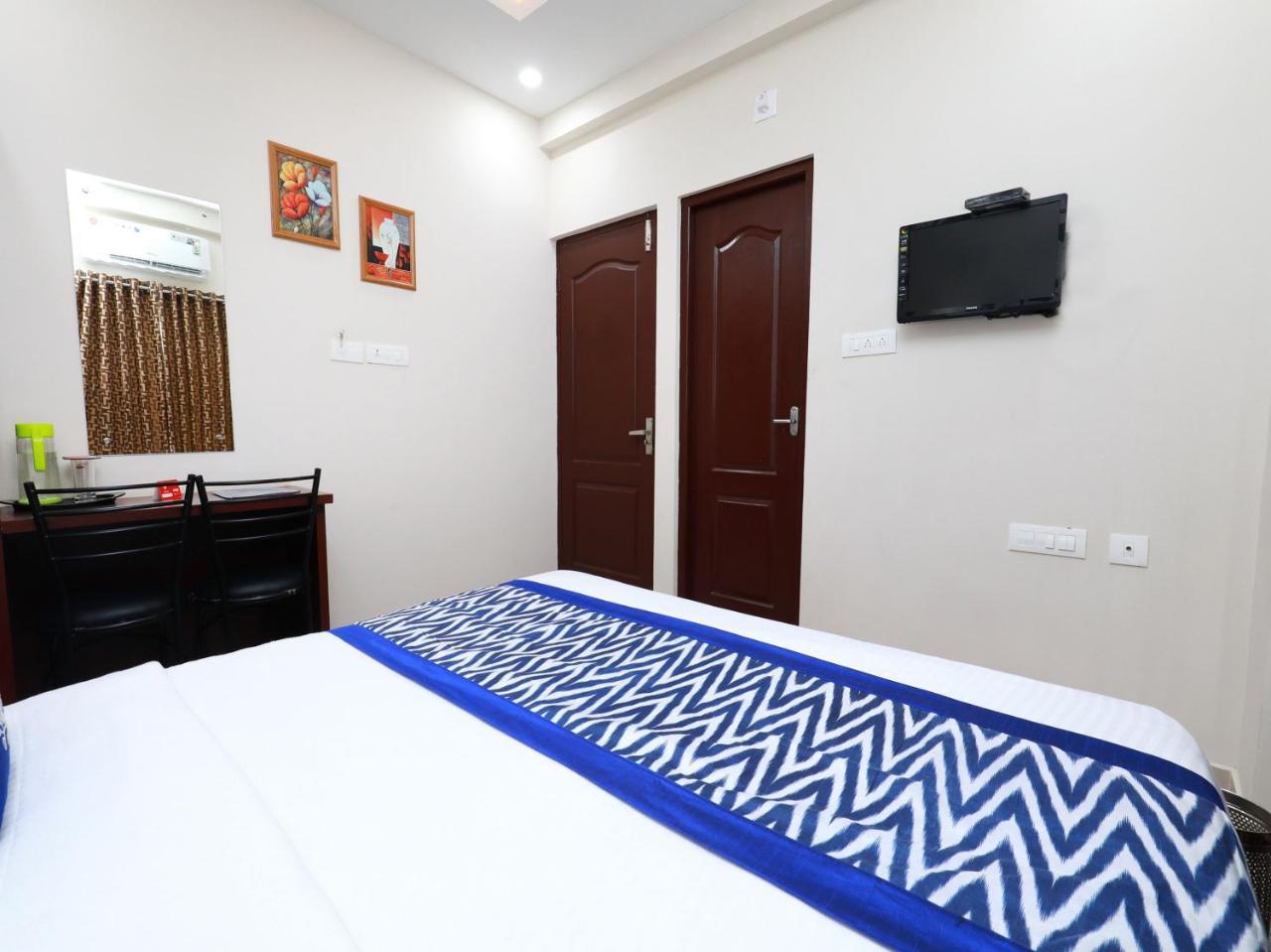 Hotel Oyo 6728 Almas Residency Kochi