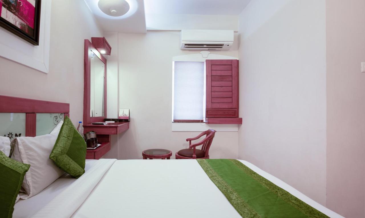Hotel Treebo The Qasr Kochi