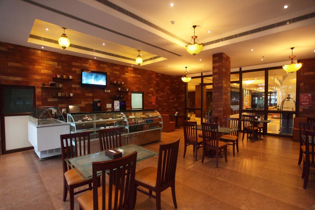 No. 18 Hotel 4*