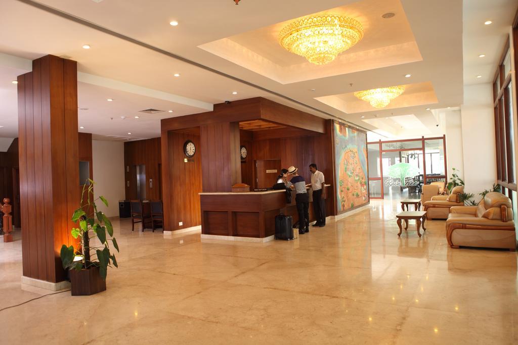 No. 18 Hotel