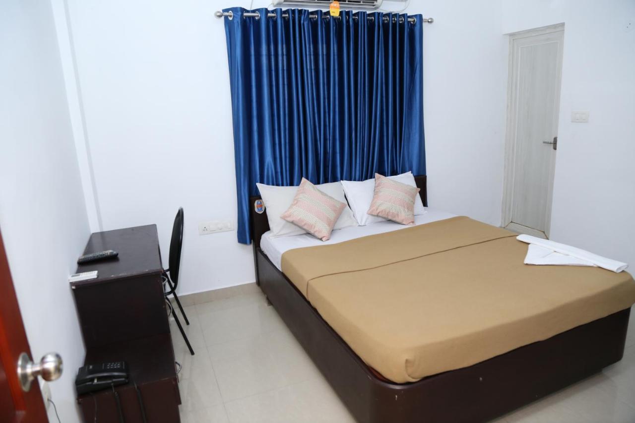 Guest house Nandhavan Residency *
