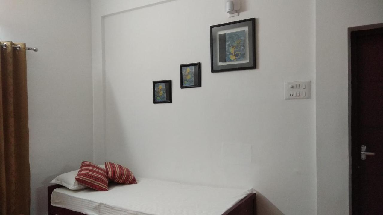 Madaparambil Tenants *