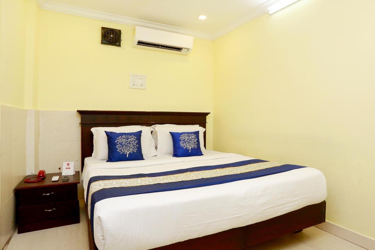 Hotel Oyo 5643 Malabar Plaza 3*