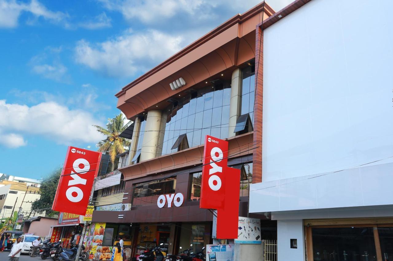 Oyo 5643 Malabar Plaza 3*