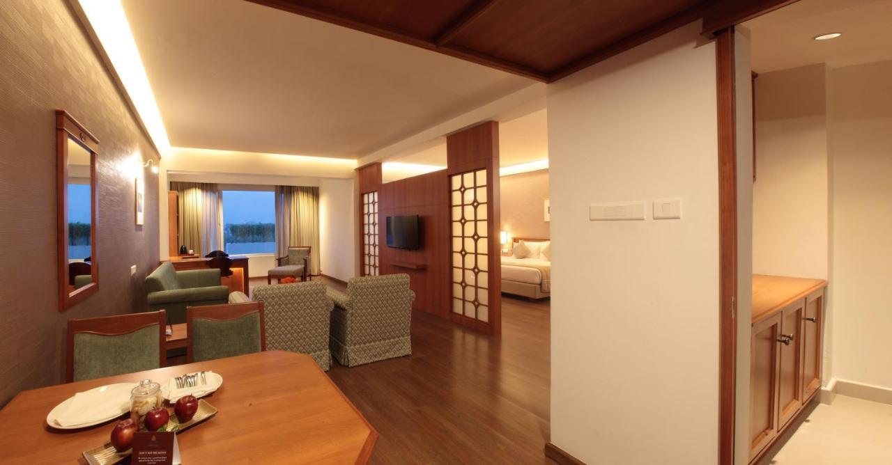 Monsoon Empress 5* Kochi